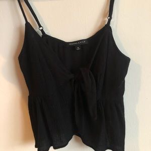 TIE FRONT CROP TOP